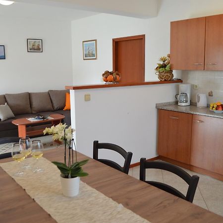 Apartment M&M Marasi Buitenkant foto